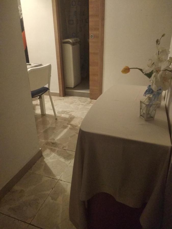 Home Di F Наполи Екстериор снимка
