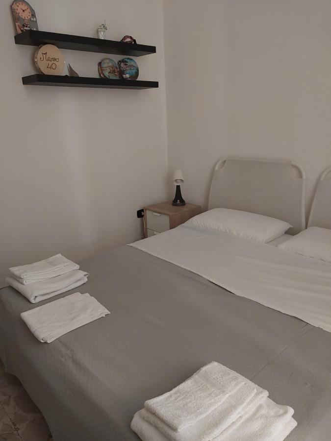 Home Di F Наполи Екстериор снимка