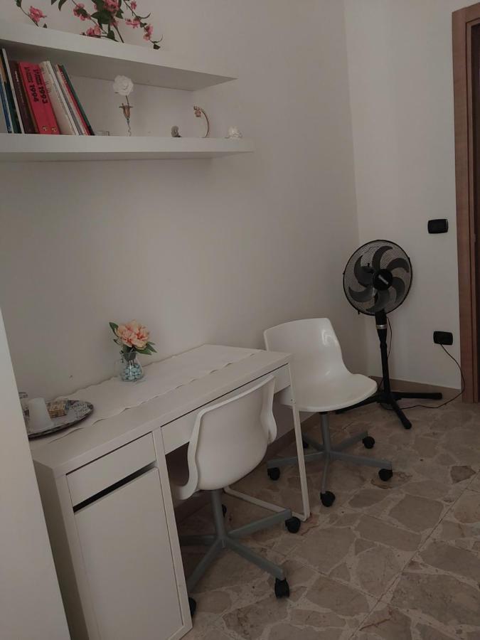Home Di F Наполи Екстериор снимка